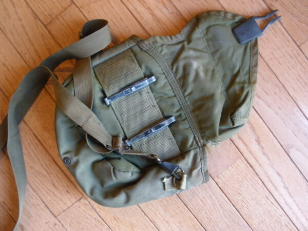 1990s US MILITARY COLLAPSIBLE CANTEEN, POUCH, & SHOULDER STRAP - Image 8