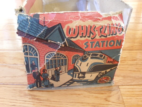 1950s MARX WHISTLING GIRARD TRAIN STATION No. 2960 & ORGINAL BOX - Image 12