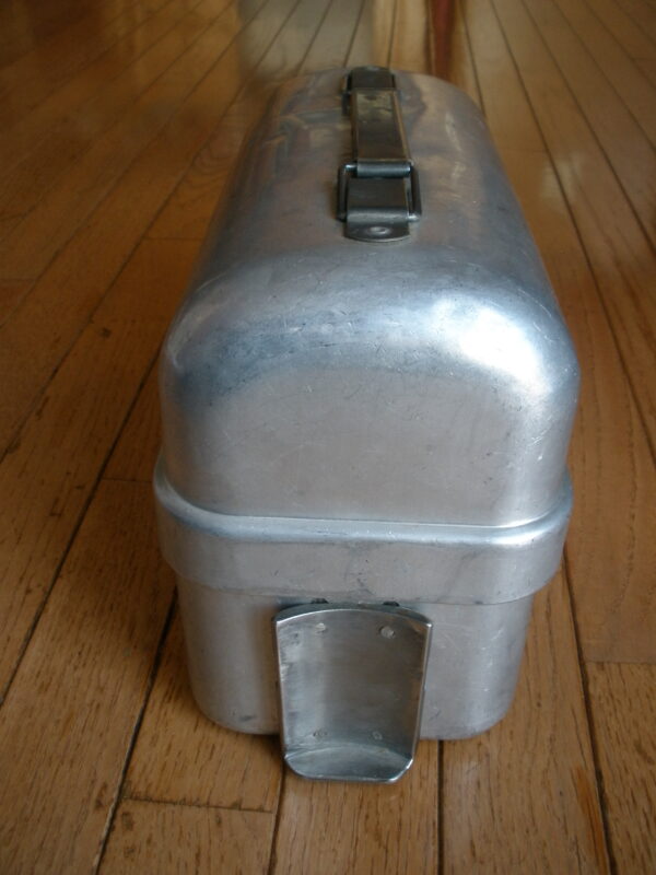 Mid-Century ALUMINUM DOMED TOP MINER'S LUNCHBOX - Leyse Aluminum Co, Kewaunee, Wisconsin - Image 6