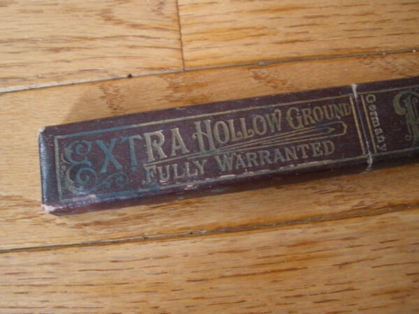 VINTAGE EXTRA HOLLOW GROUND STRAIGHT RAZOR CASE - Germany