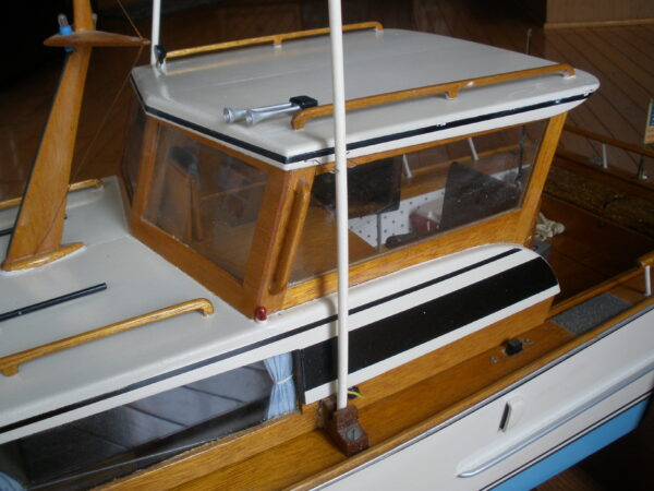 Vintage REMOTE CONTROL WOODEN YACHT - FUTABA DIGITAL Remote Controller - Image 18