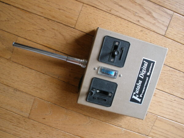 Vintage REMOTE CONTROL WOODEN YACHT - FUTABA DIGITAL Remote Controller - Image 27