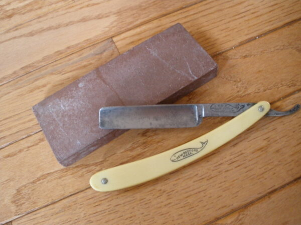 Vintage CHOCOLATE BROWN RAZOR HONE or WHETSTONE