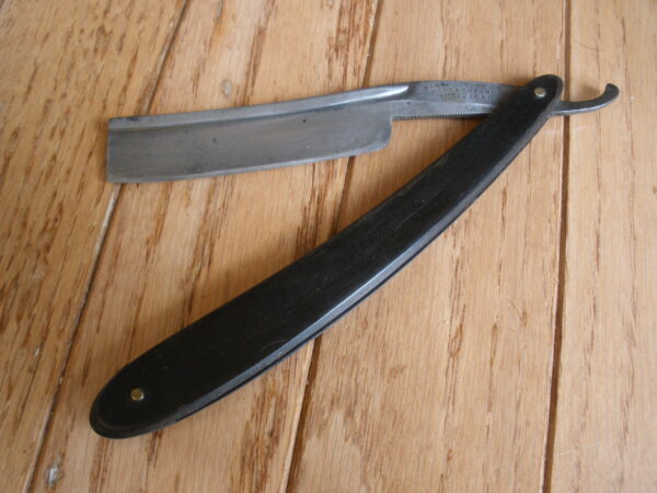 Vintage WADE & BUTCHER Straight Edge Razor - Sheffield, England