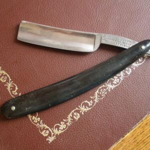 Vintage FREDERICK REYNOLDS STRAIGHT EDGE RAZOR - Sheffield, England