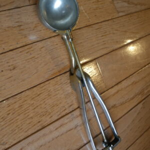 Early 1900s GILCHRIST No 30 METAL ICE CREAM SCOOP