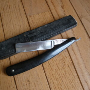 1800s GEORGE WOSTENHOLM & SON - CELEBRATED I.XL. RAZOR & CASE
