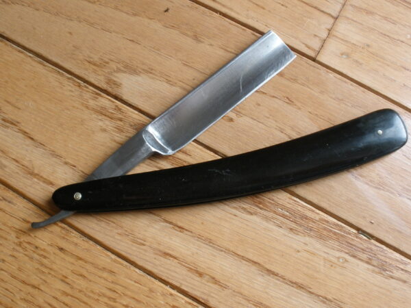 1800s GEORGE WOSTENHOLM & SON - CELEBRATED I.XL. RAZOR & CASE - Image 3