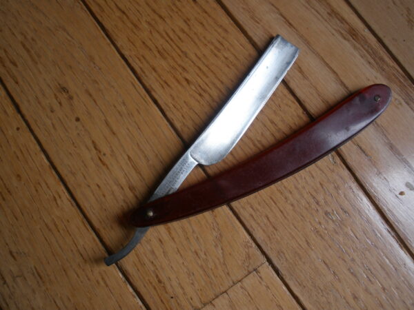 1800s GEORGE WOSTENHOLM & SON - TRUE PIPE STRAIGHT EDGE RAZOR & CASE - Image 2