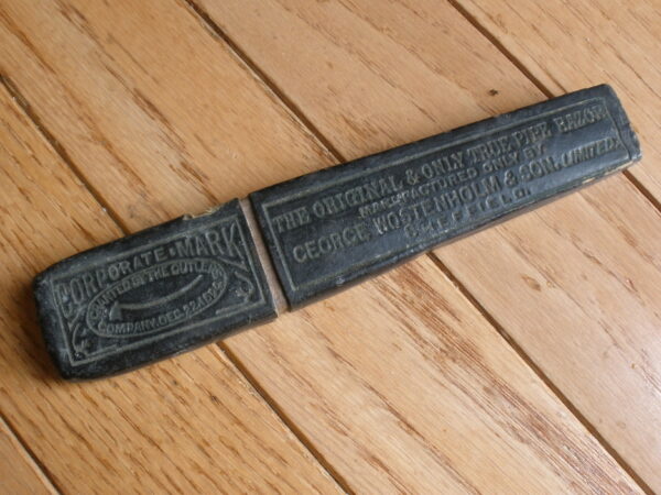 1800s GEORGE WOSTENHOLM & SON - TRUE PIPE STRAIGHT EDGE RAZOR & CASE - Image 8