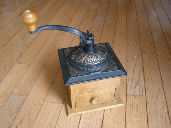Vintage Coffee Grinder - Dovetail Corners - Metal Top - Original