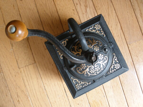Vintage Coffee Grinder - Dovetail Corners - Metal Top - Original - Image 2