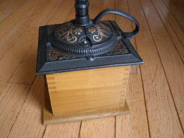 Vintage Coffee Grinder - Dovetail Corners - Metal Top - Original - Image 9