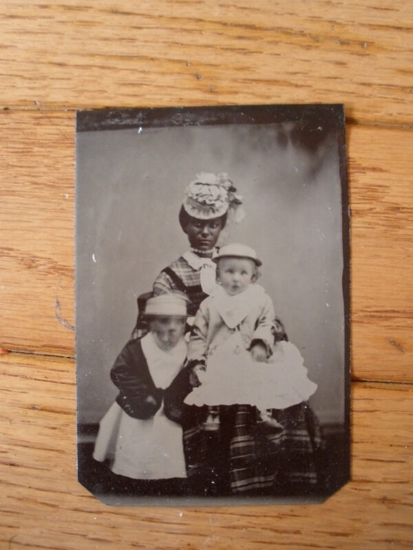 1800s TIN TYPE PHOTOGRAPH - African American Lady & Caucasian Children - Image 2