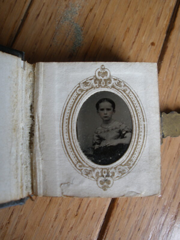 Late 1800s GEM SIZE TIN TYPE PHOTOGRAPH - 21 Different Portraits - Image 6