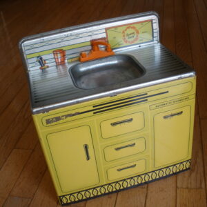 Vintage TIN TOY KITCHEN SINK - Wolverine Toy Company