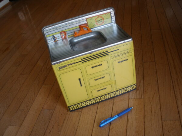 Vintage TIN TOY KITCHEN SINK - Wolverine Toy Company - Image 8