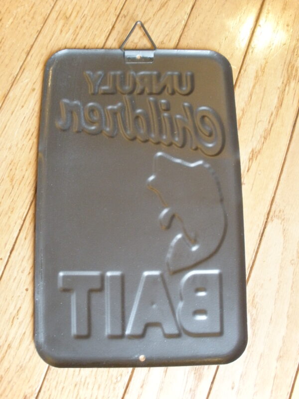 NOVELTY TIN FISHING SIGN - Image 2