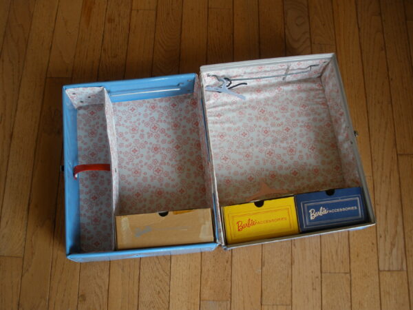 Original 1964 BARBIE DOLL CARRY CASE - Mattel - Image 3
