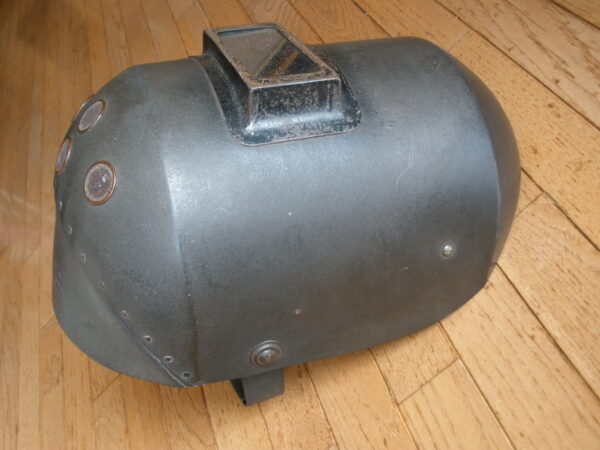 1940s GENERAL ELECTRIC WELDING HELMET - Winnie the Welder - Image 3