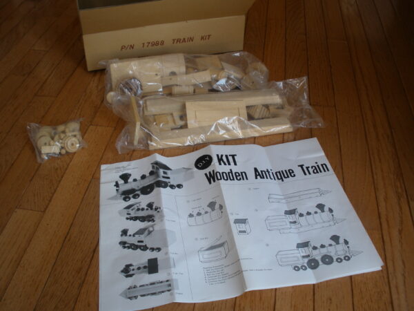 New Old Stock WOOD TRAIN ASSEMBLY HOBBY KIT - Image 2