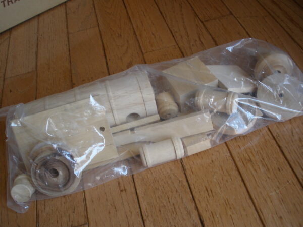 New Old Stock WOOD TRAIN ASSEMBLY HOBBY KIT - Image 5