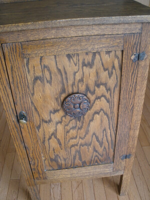 Mid-Century ANTIQUE OAK FOUR SHELF CUPBOARD - Lockable Door - Image 2