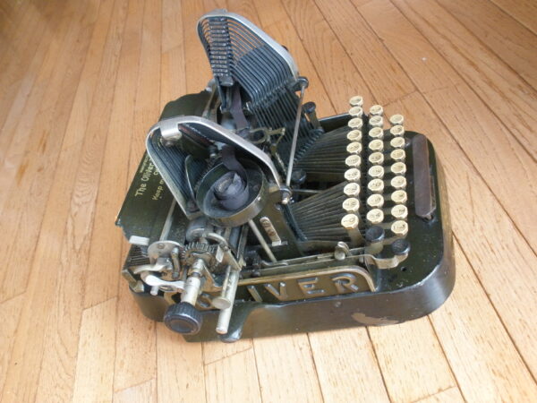 Working Early 1900s OLIVER STANDARD BAT WING VISIBLE TYPEWRITER No 3 - Image 4