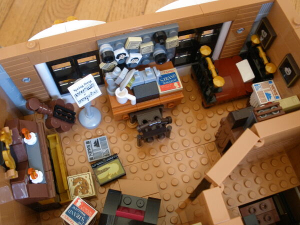 Collectible SHERLOCK HOLMES - 221B Baker St Bldg - Pantasy Model 85014 - Image 12