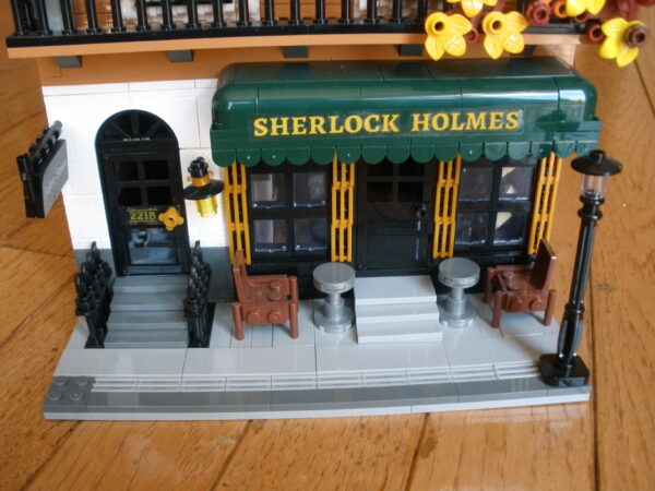 Collectible SHERLOCK HOLMES - 221B Baker St Bldg - Pantasy Model 85014 - Image 3