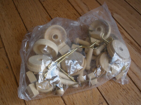 New Old Stock WOOD CABLE CAR ASSEMBLY HOBBY KIT - Image 6