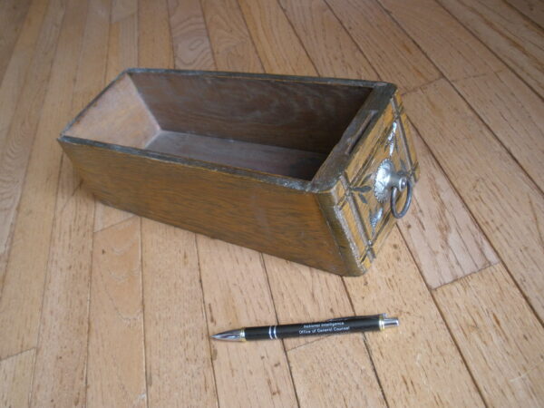 Early 1900s WOOD SINGER SEWING DRAWER - Image 3