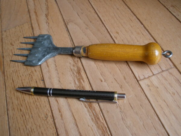 1920s ICE BLOCK PICKING TOOL - Wood Handle - Image 6