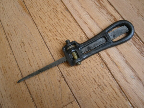 Early 1900s CAST IRON PAD SAW - KEYHOLE SAW - Image 4