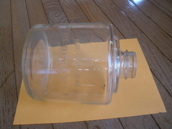 Vintage STOVE KEROSENE CLEAR GLASS DRIP JUG - Image 7