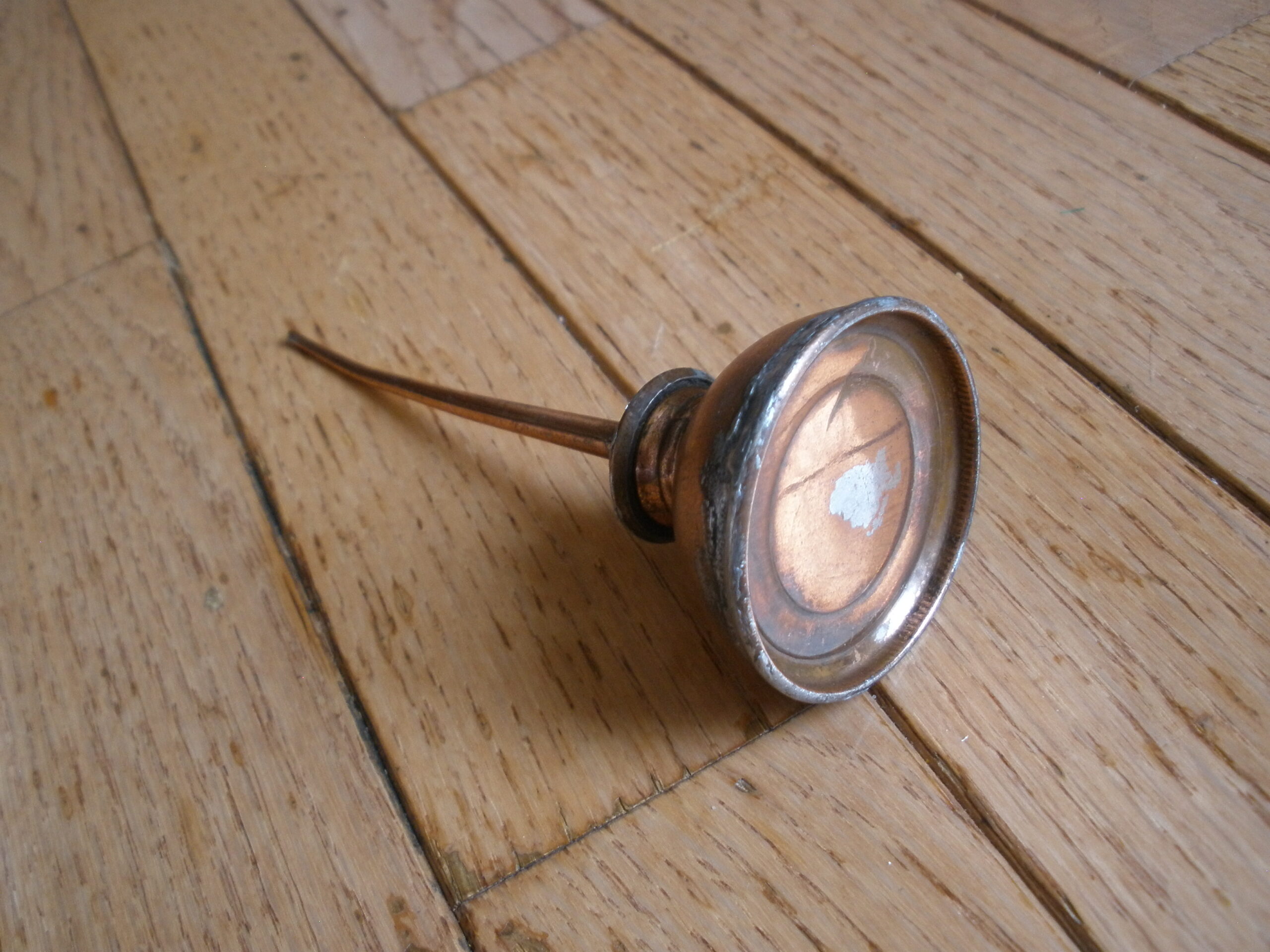 Vintage SMALL BELL SHAPED OILER - Image 3