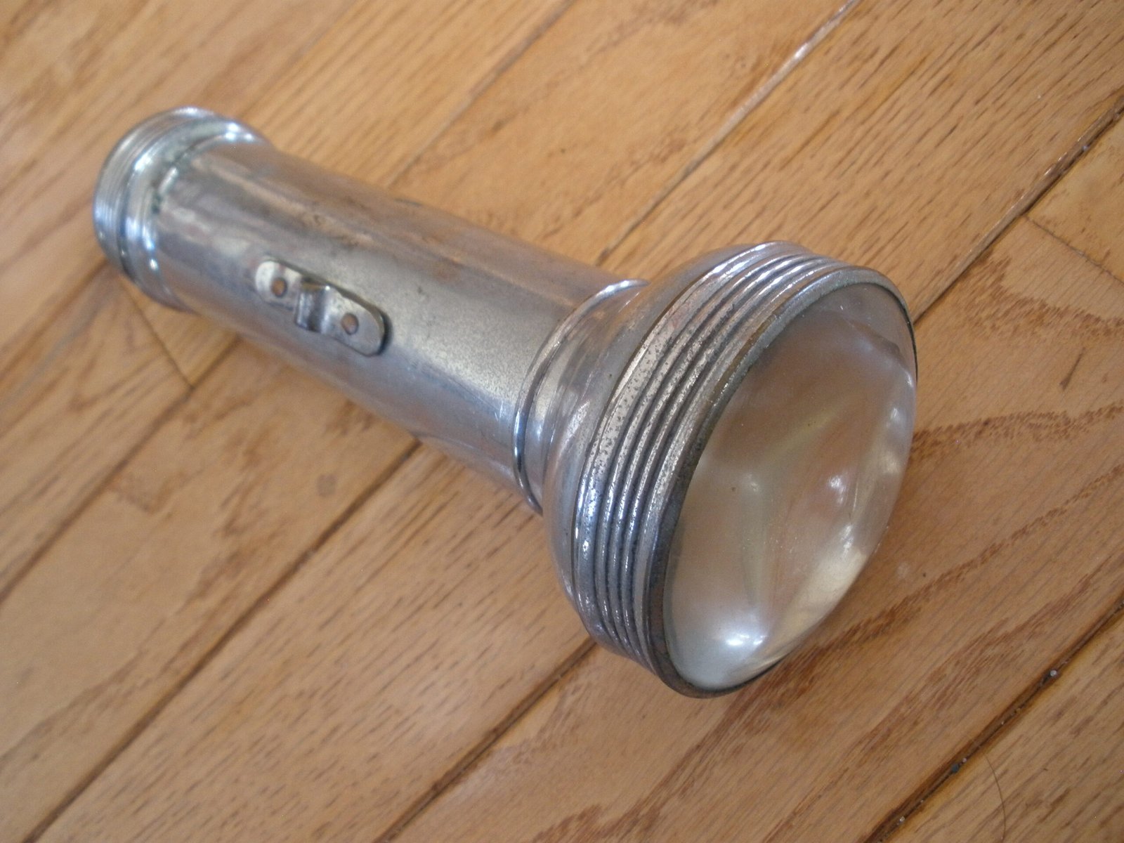 Early 1900s FRENCH FLASHER FLASHLIGHT - French Battery & Carbon Co.