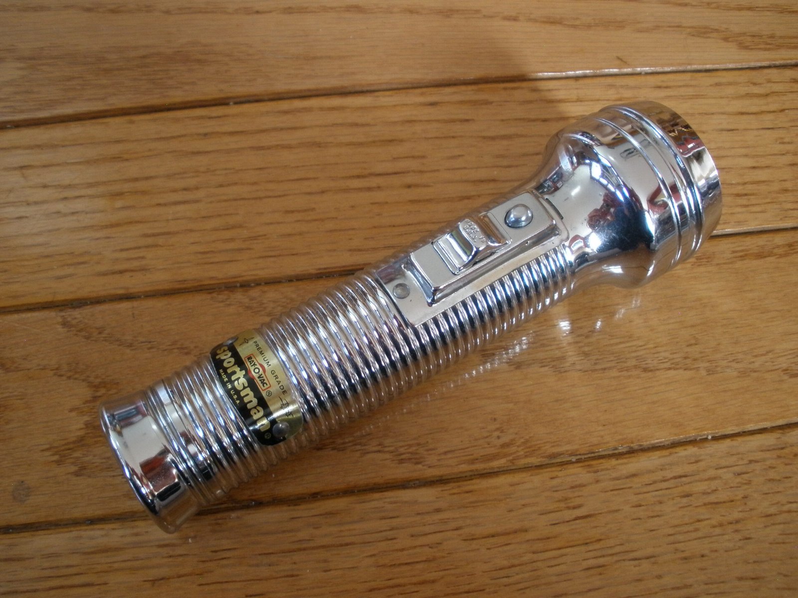 1960s RAY-O-VAC SPORTSMAN CHROME FLASHLIGHT