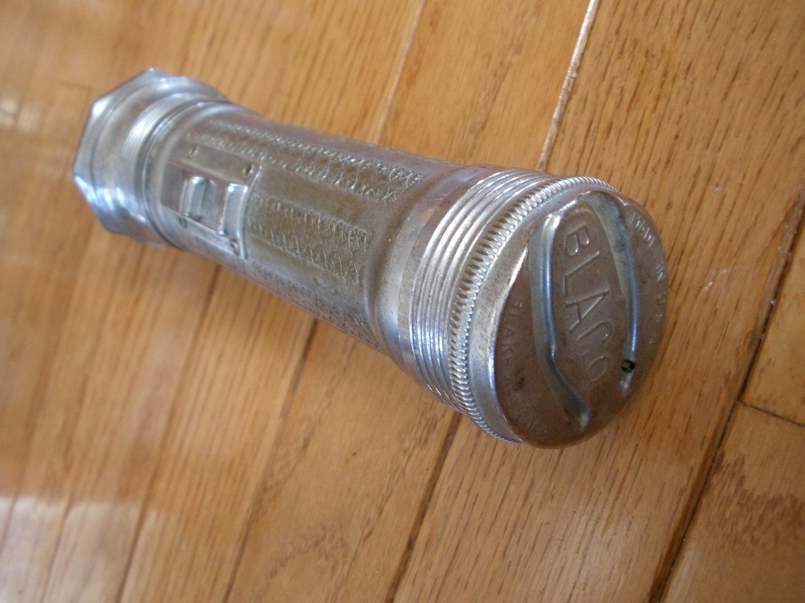 1930s BLACO BEVELED GLASS FLASHLIGHT - Blake Manufacturing Co - Image 4