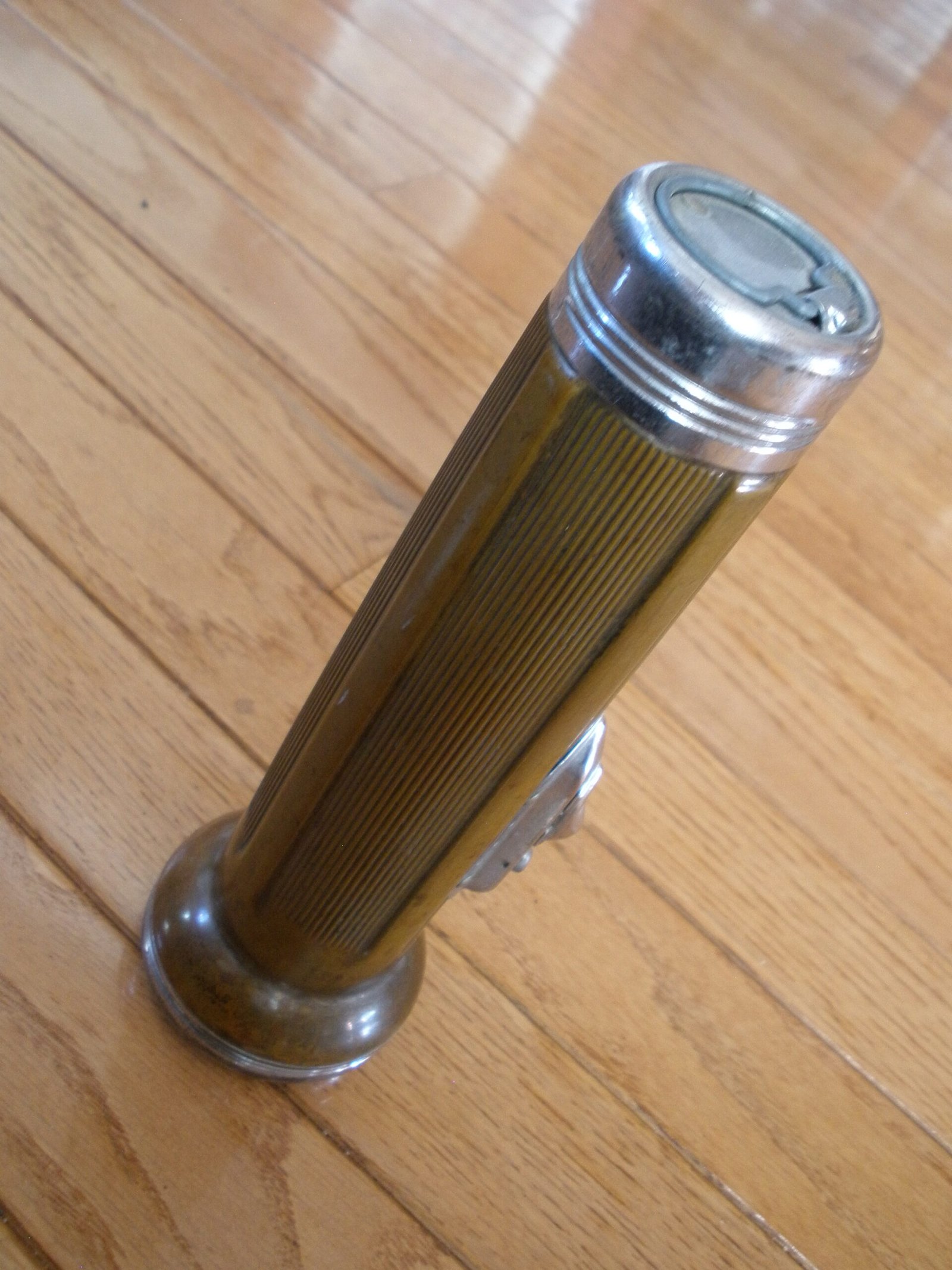 1930s Era HOMART BRASS FLASHLIGHT - 1930 Patent Date - Image 5