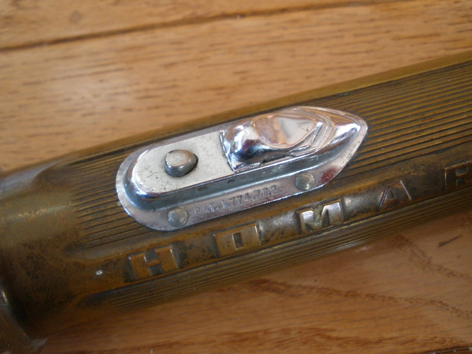 1930s Era HOMART BRASS FLASHLIGHT - 1930 Patent Date - Image 7