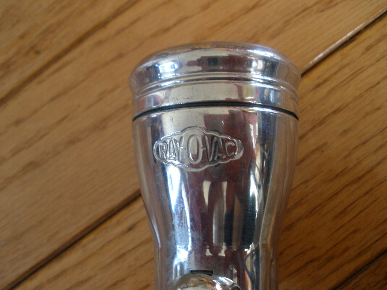 1950s RAY-O-VAC CHROME BULLET FLASHLIGHT - Image 5