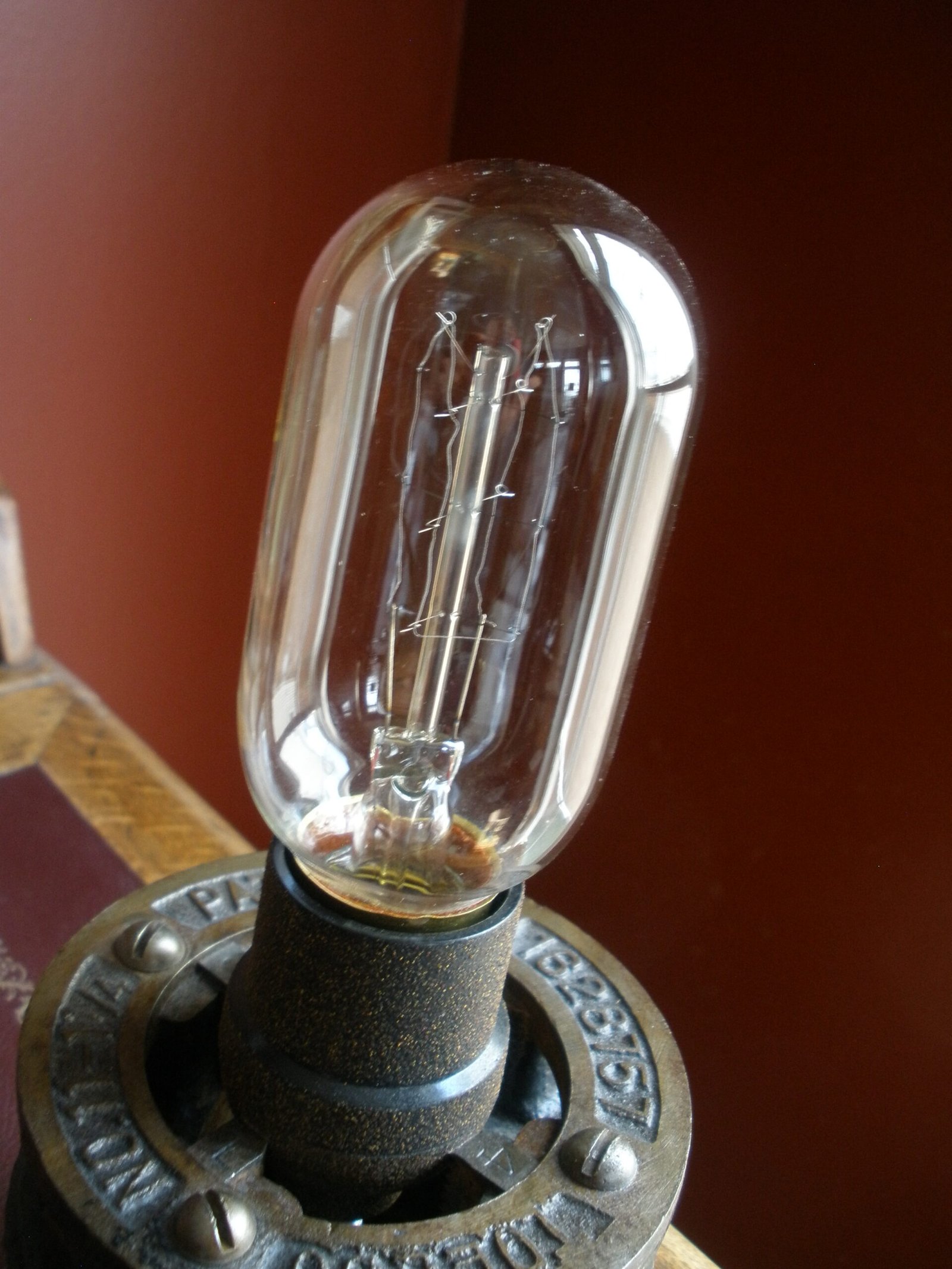 EDISON BULB TOLEDO DIE HEAD DESK LAMP - Steampunk Style Lamp - Image 6